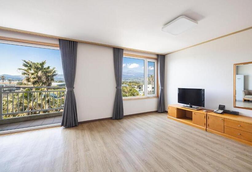 هتل Kensington Resort Seogwipo