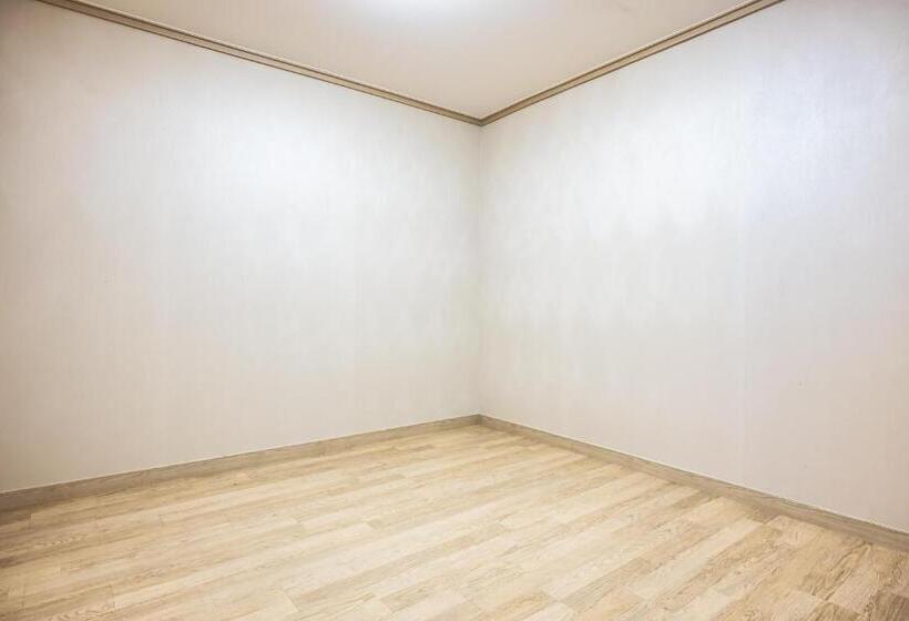 هتل Kensington Resort Seogwipo