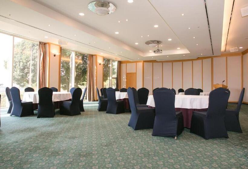 هتل Kensington Resort Seogwipo