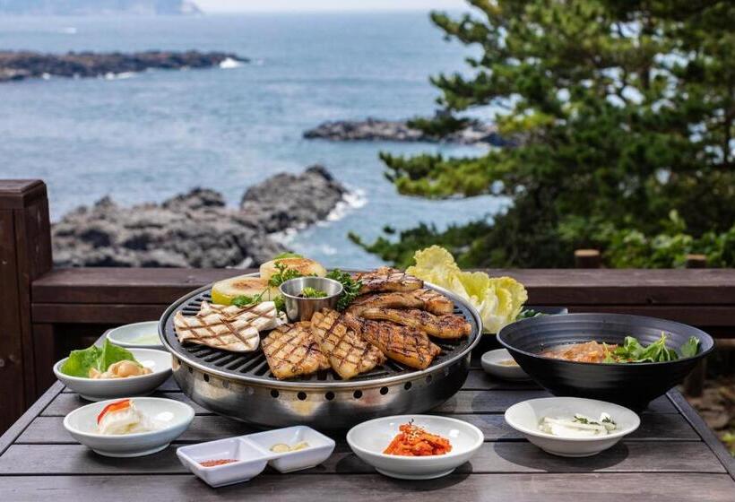 هتل Kensington Resort Seogwipo