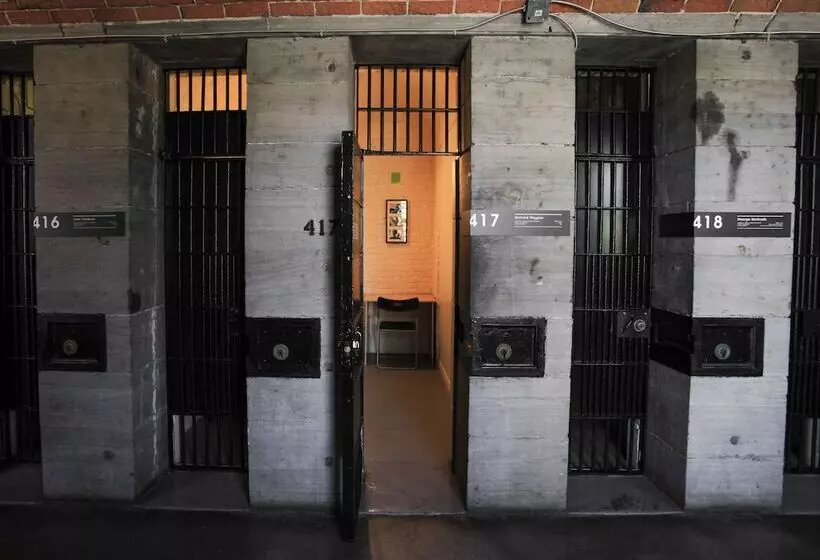 Hotelli Saintlo Ottawa Jail Hostel