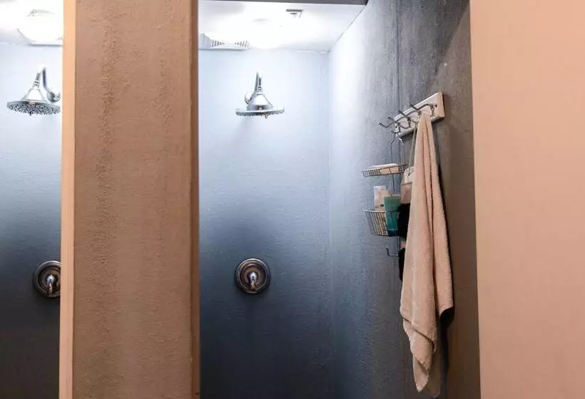 Hotelli Saintlo Ottawa Jail Hostel