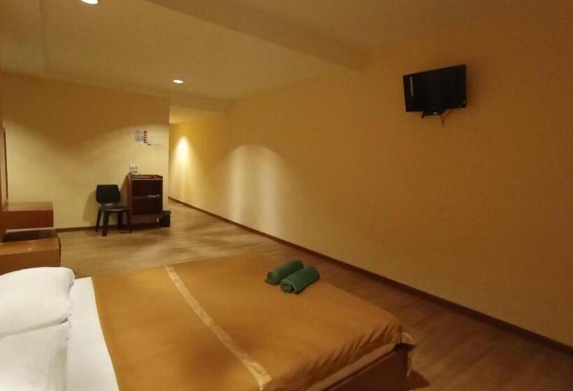 Hotel Straits Settlement Inn