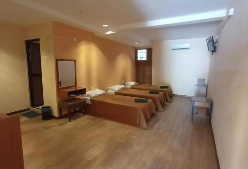 Hotel Straits Settlement Inn