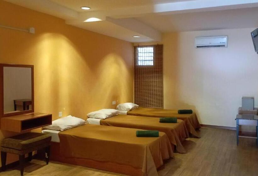 Hotel Straits Settlement Inn