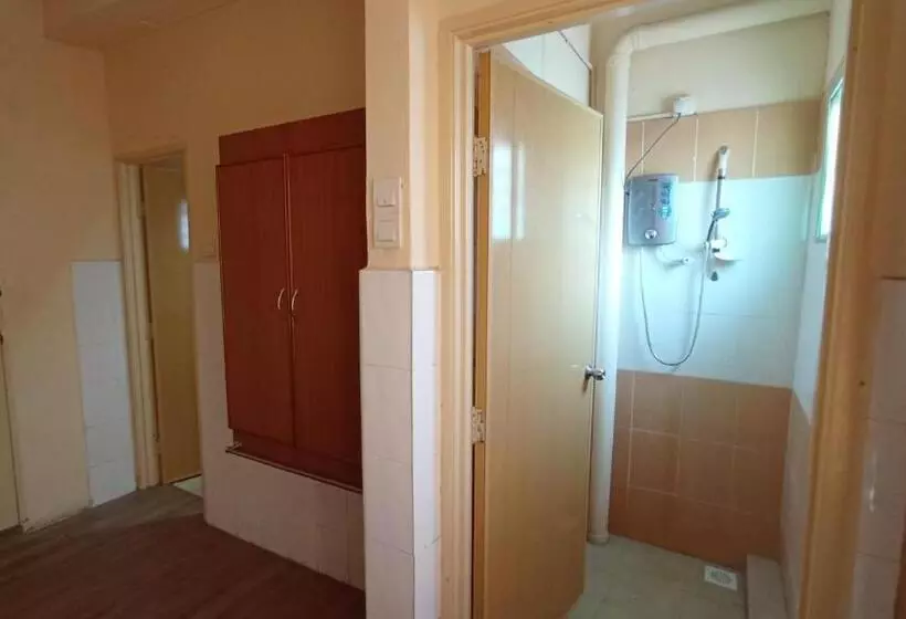 Hotel Straits Settlement Inn