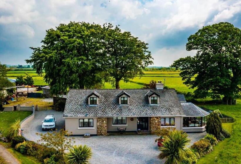 Hotelli The Ring Farmhouse