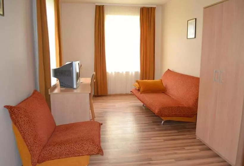 هتل Vila Evelina