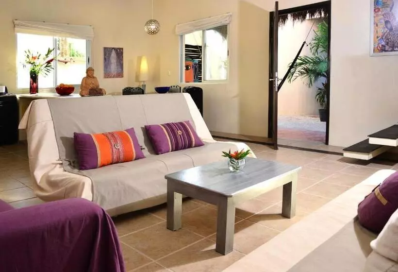 Hotelli Villas Geminis Boutique Condo