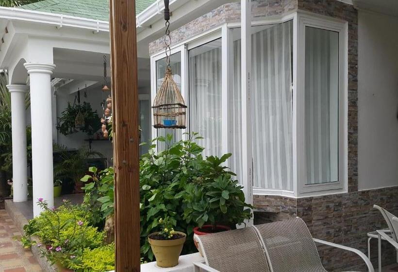 هاستل Hospedaje Solymar Sarie Bay