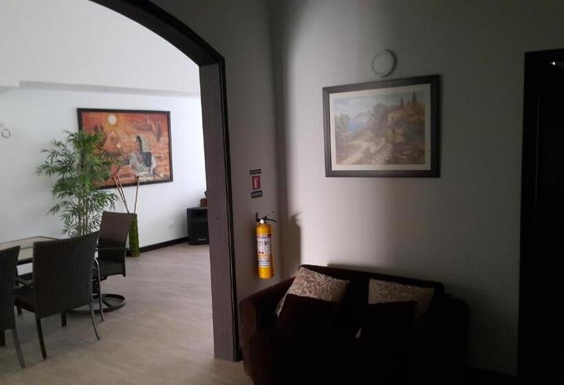 هاستل Hospedaje Solymar Sarie Bay