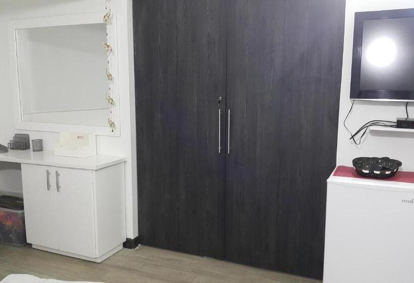 هاستل Hospedaje Solymar Sarie Bay