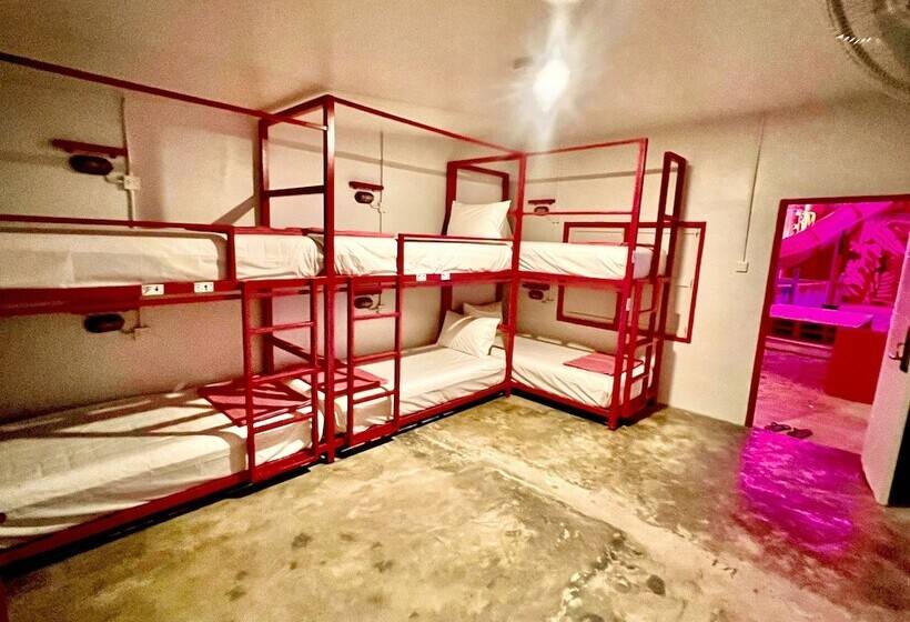 הוסטל Slumber Party Krabi