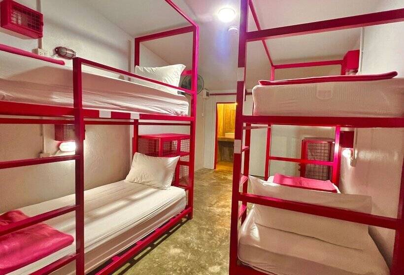 הוסטל Slumber Party Krabi
