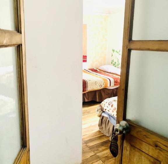 Bed and Breakfast Ukumari Hostel