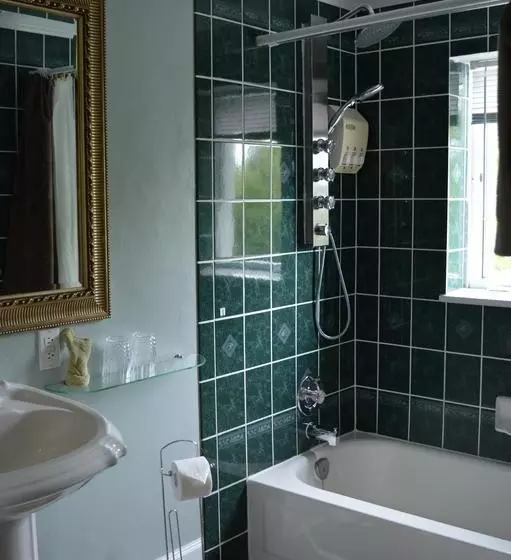 هتل Ascendence Halifax Bed & Breakfast