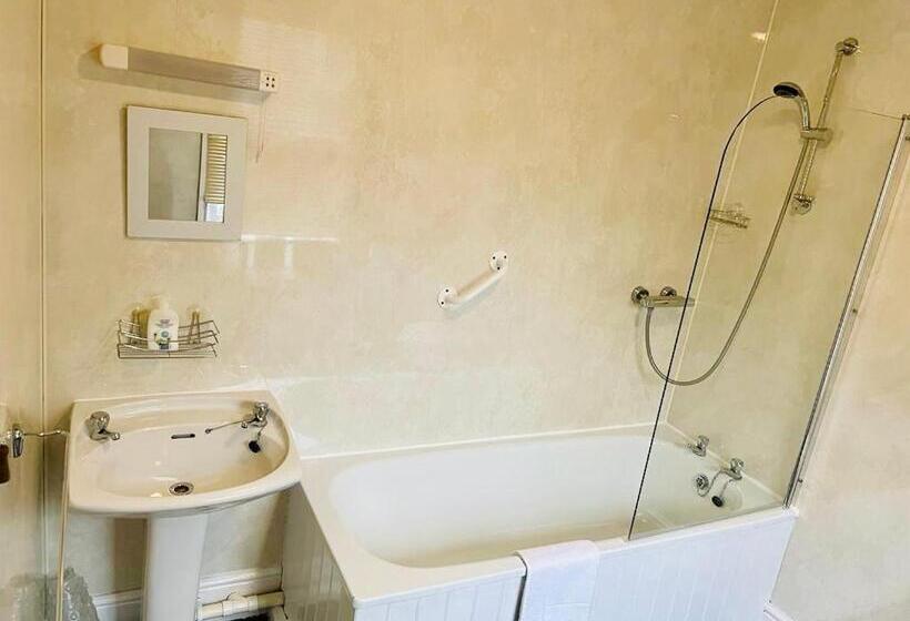 Hotelli Bryncelyn Guesthouse