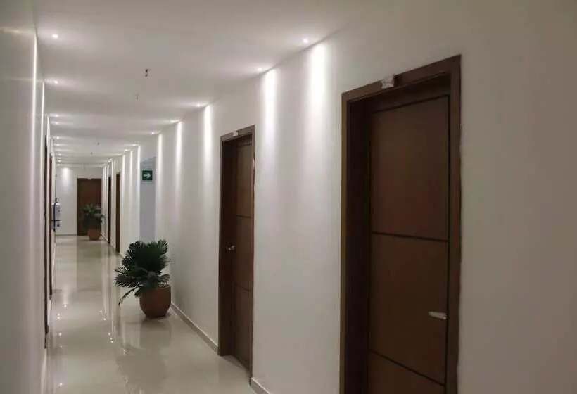هتل Monterrey