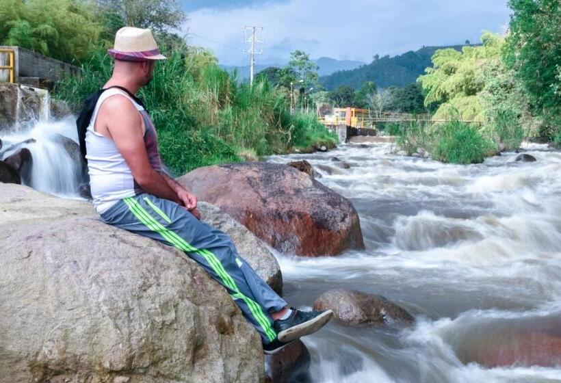 호텔 Posada La Loca Compañía