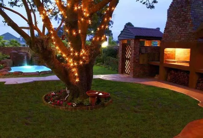 ホテル Treetops Guesthouse