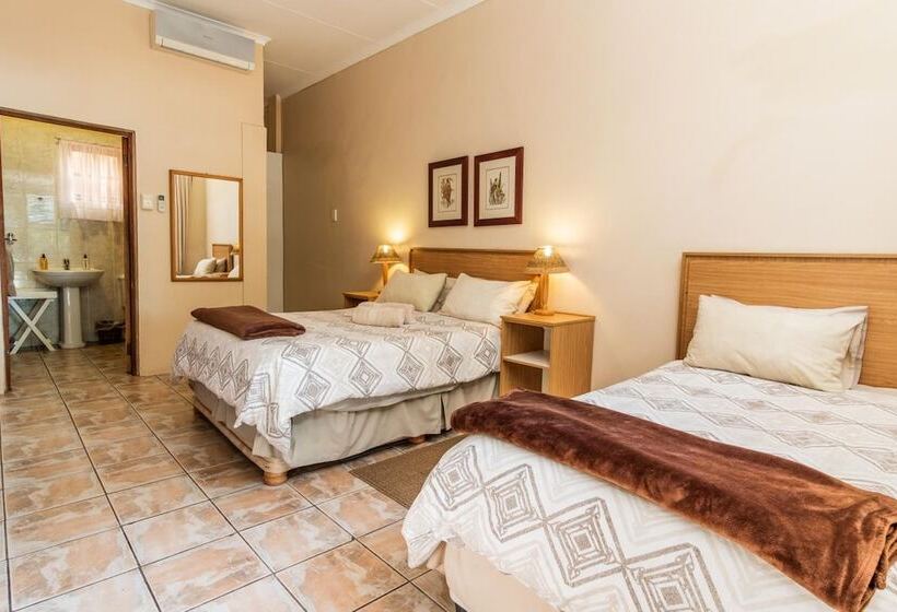 Hotel Treetops Guesthouse