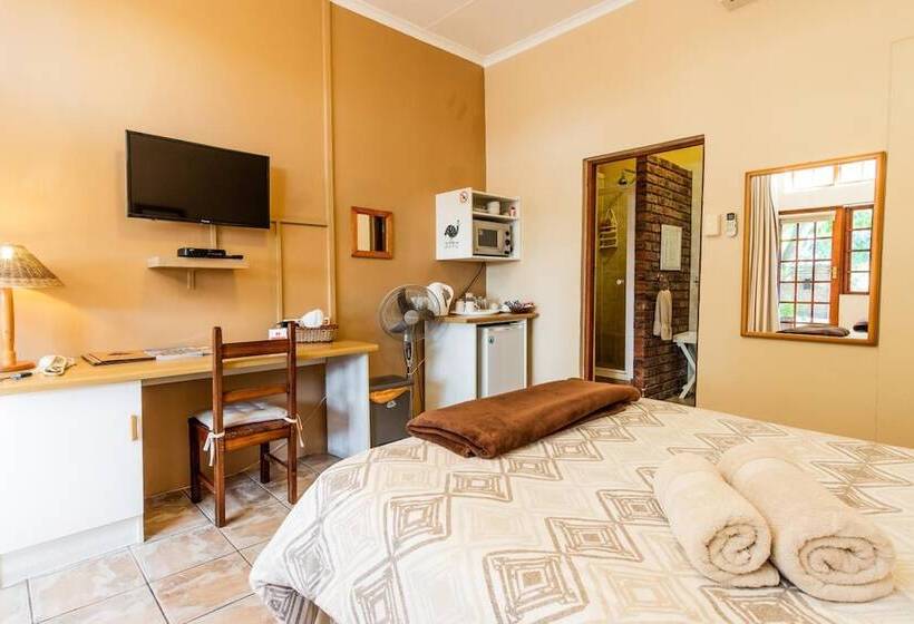 Hotel Treetops Guesthouse