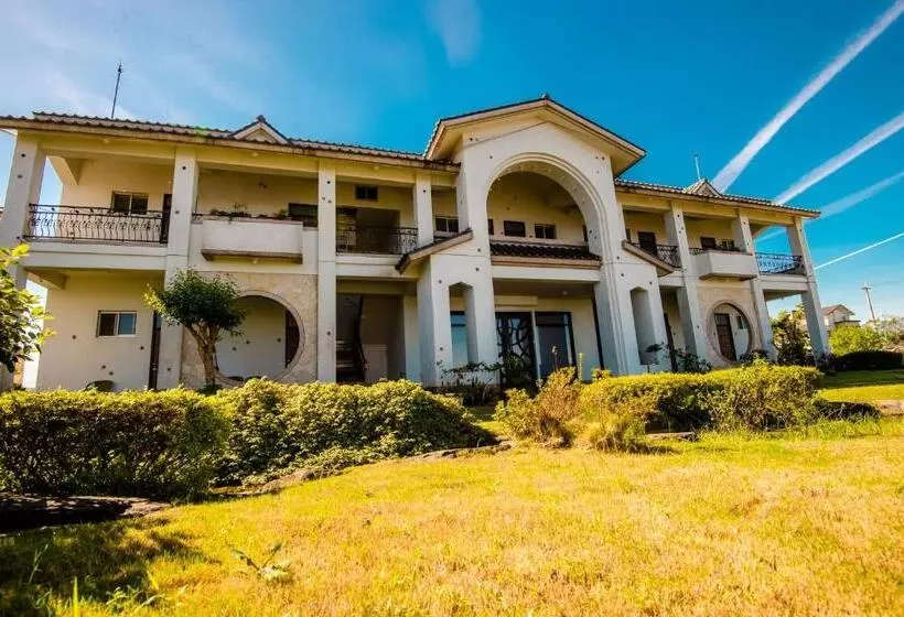 Yun Tien Feng Chuan B&b