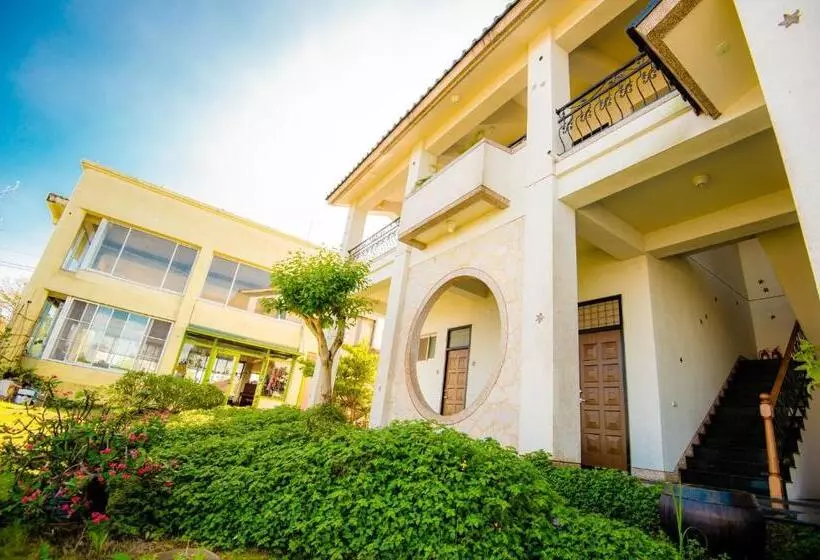 Yun Tien Feng Chuan B&b