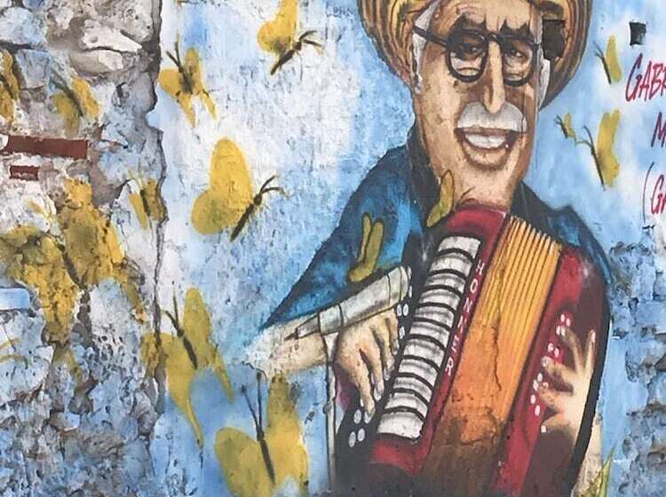 ユースホステル Hostal 1811