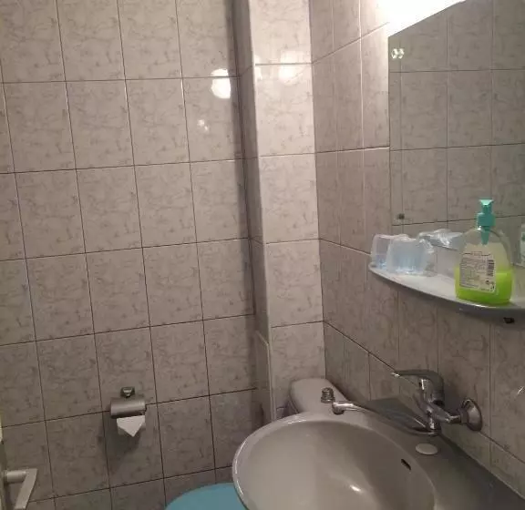 هاستل Pension Casa Alba