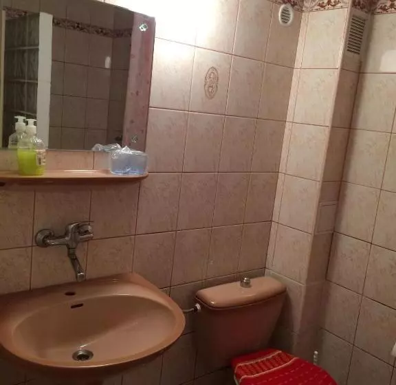 هاستل Pension Casa Alba