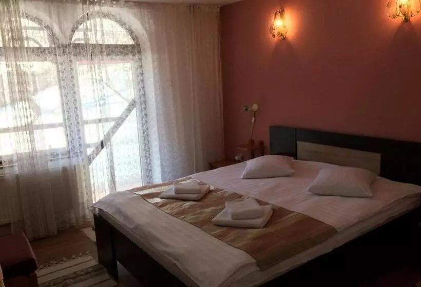 هاستل Pension Casa Alba