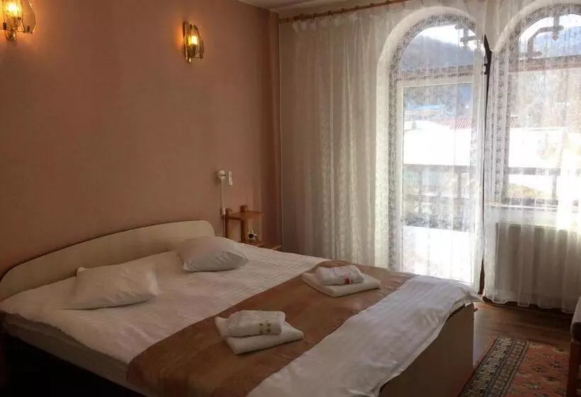 هاستل Pension Casa Alba