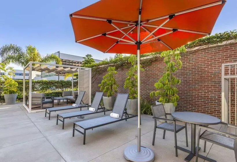 Cambria Hotel Lax