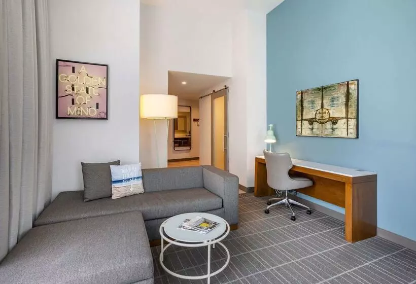 Cambria Hotel Lax