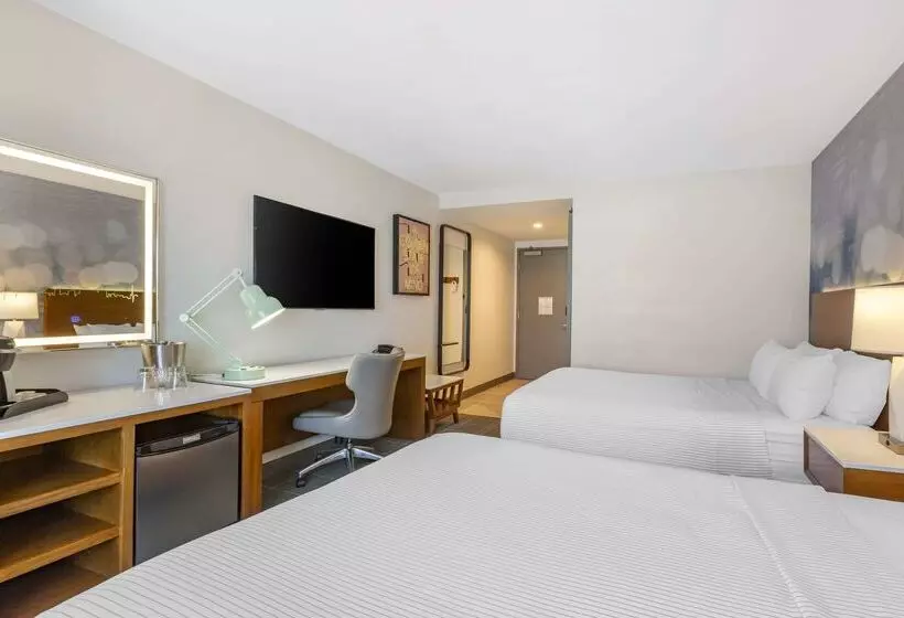 Cambria Hotel Lax