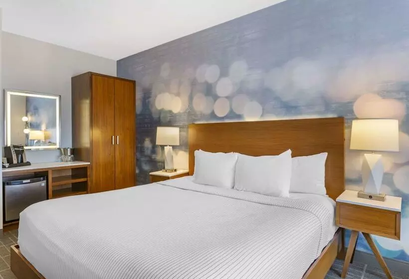 Cambria Hotel Lax