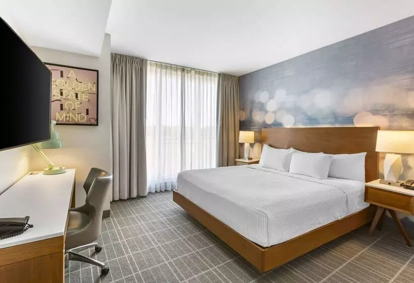 Cambria Hotel Lax