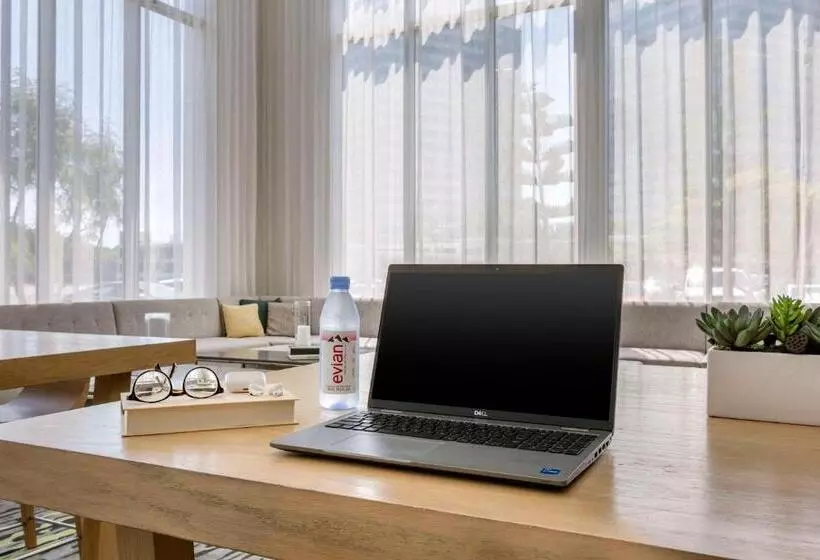 Cambria Hotel Lax