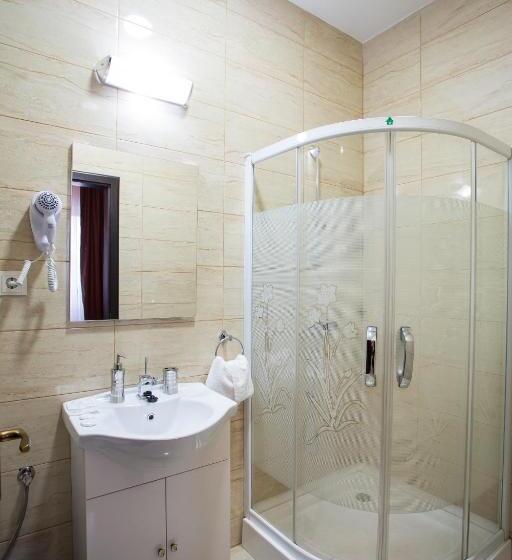 هتل Cazare Turn Sebes