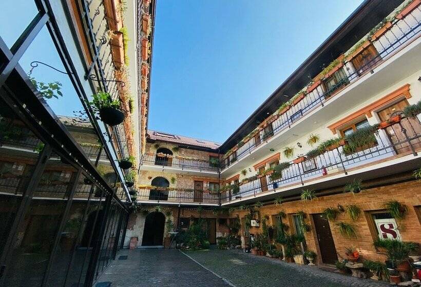 هتل Hanul Fullton