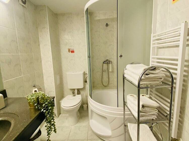 هتل Hanul Fullton