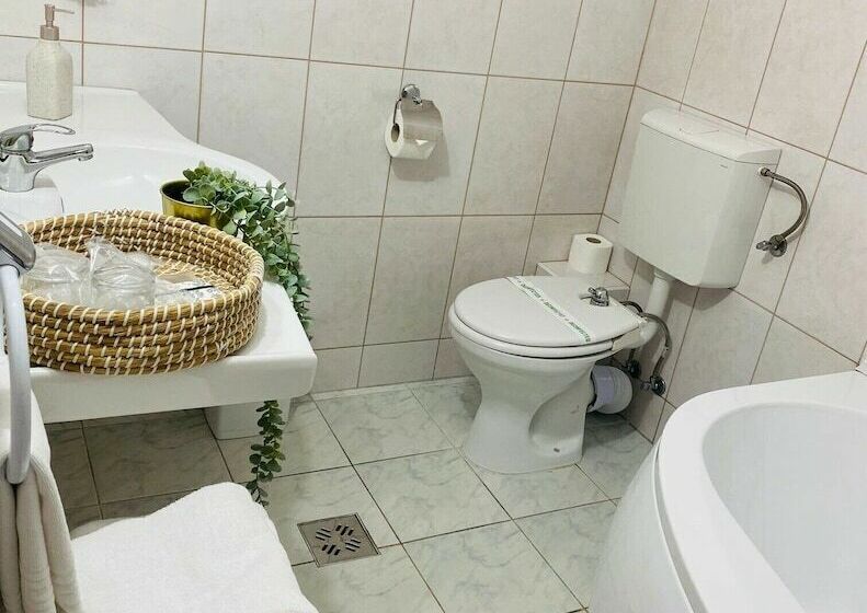 هتل Hanul Fullton