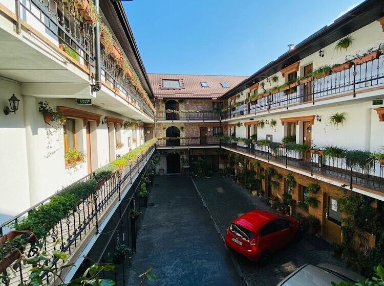 هتل Hanul Fullton