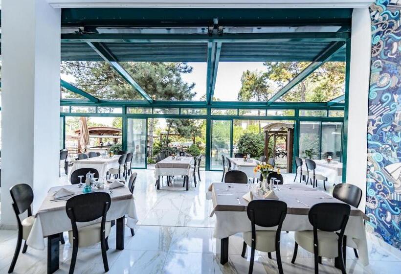 هتل Mirage Medspa