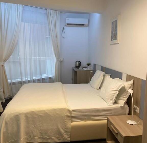 هتل Parliament Square