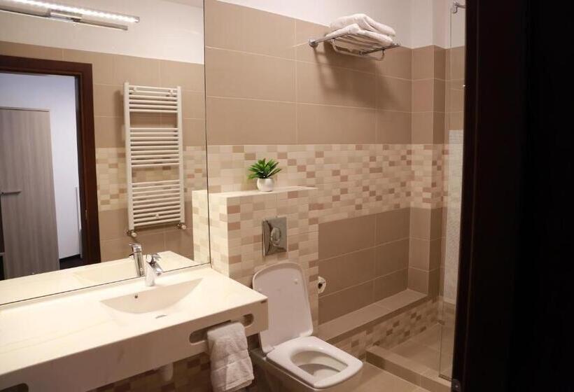 هتل Parliament Square