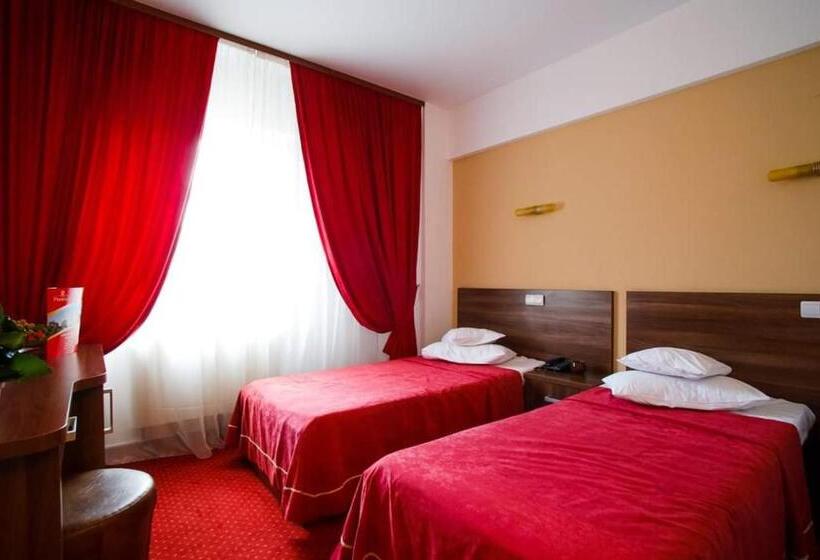 هتل Premier Botosani