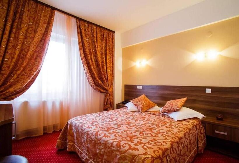 هتل Premier Botosani