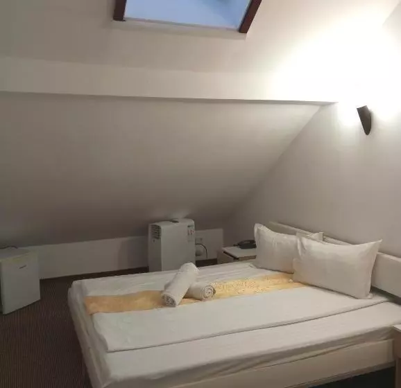 Hotel Rhc Royal